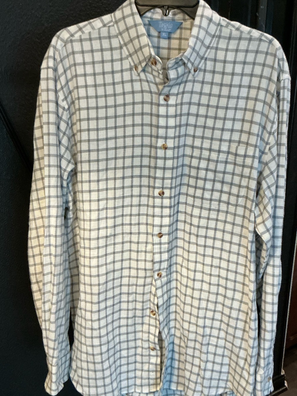 Tackle & Tides Mens XL Gray White Plaid Button Down Shirt 100% Cotton Casual